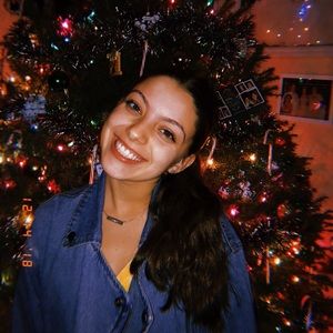 Meet your Posher, Liana